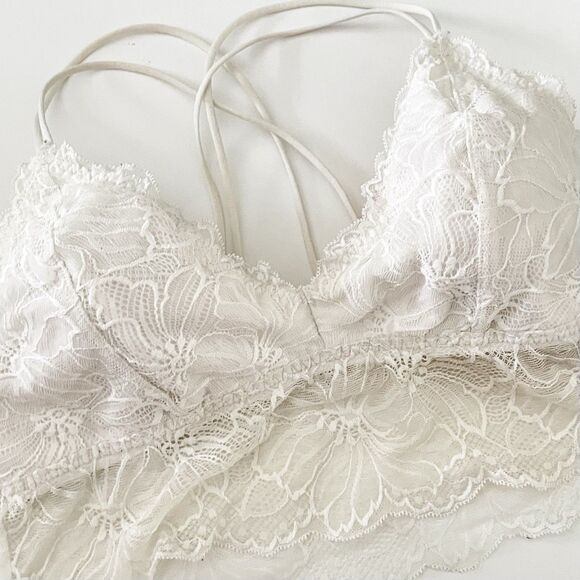 Gilly Hicks Laced Bralette Size S Top Double Straps Ivory Romantic Cute Sexy - Picture 2 of 10